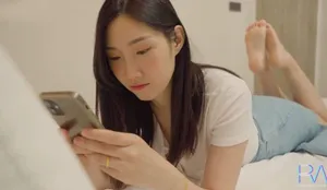 Xinh đẹp nhưng vẫn bị gã chồng cắm sừng, người vợ buồn tình cho anh giao hàng trả bài luôn