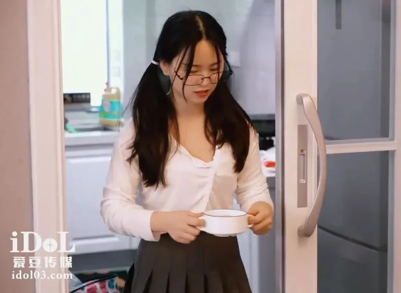 Nàng nhỏ về quê ăn tết bị bố dượng nện vì càng lớn càng ngon