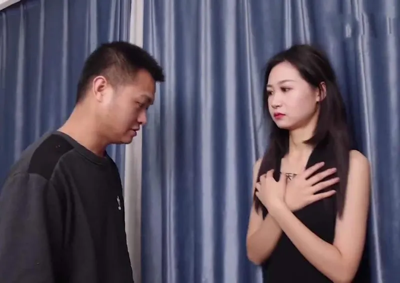 Qua sửa máy tính giúp vợ yêu thằng hàng xóm rồi hiếp luôn cô nàng